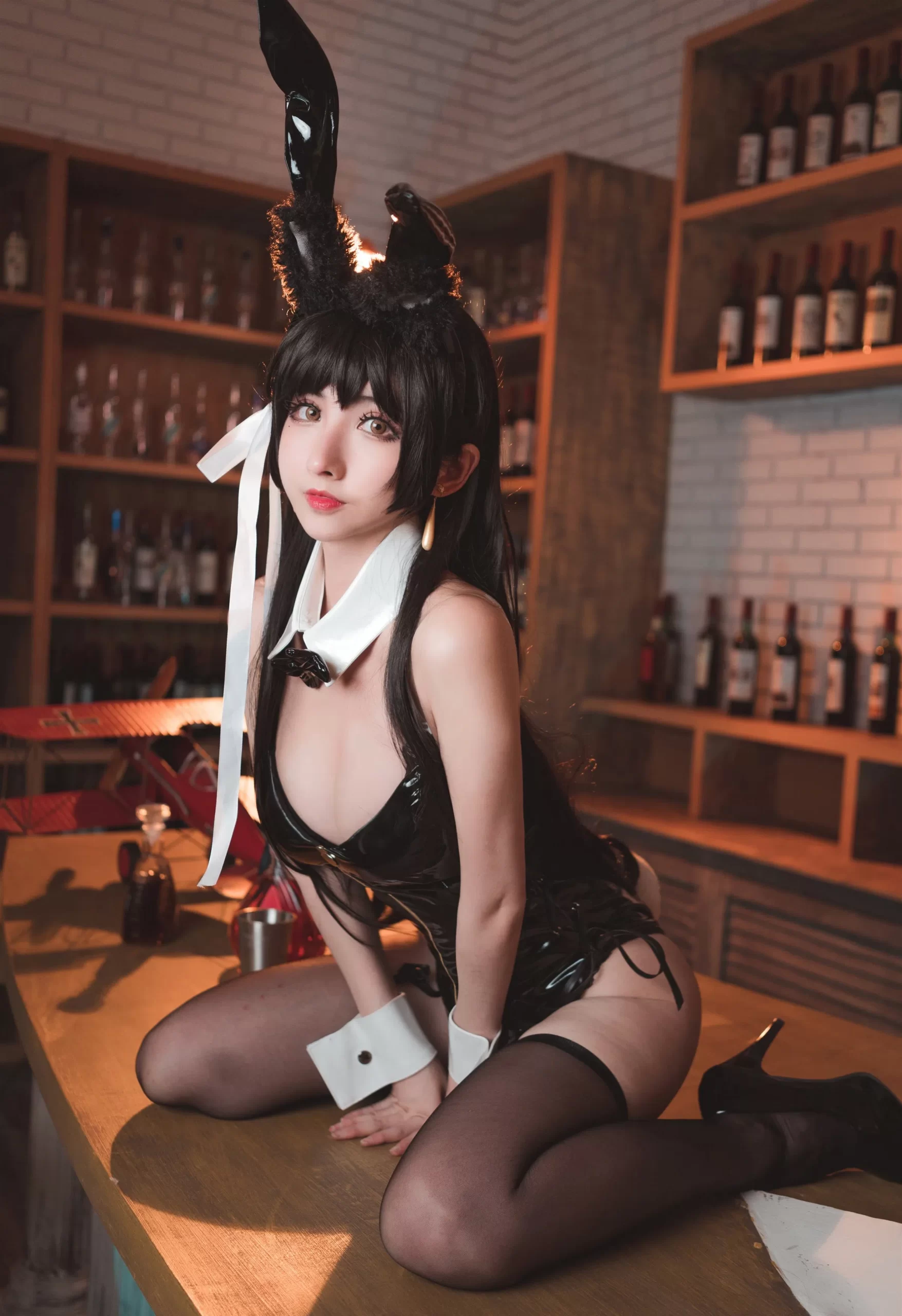 C:/Users/Administrator/Desktop/girls\rioko凉凉子 – 爱宕兔女郎 [32P-11.83 MB]\10.webp