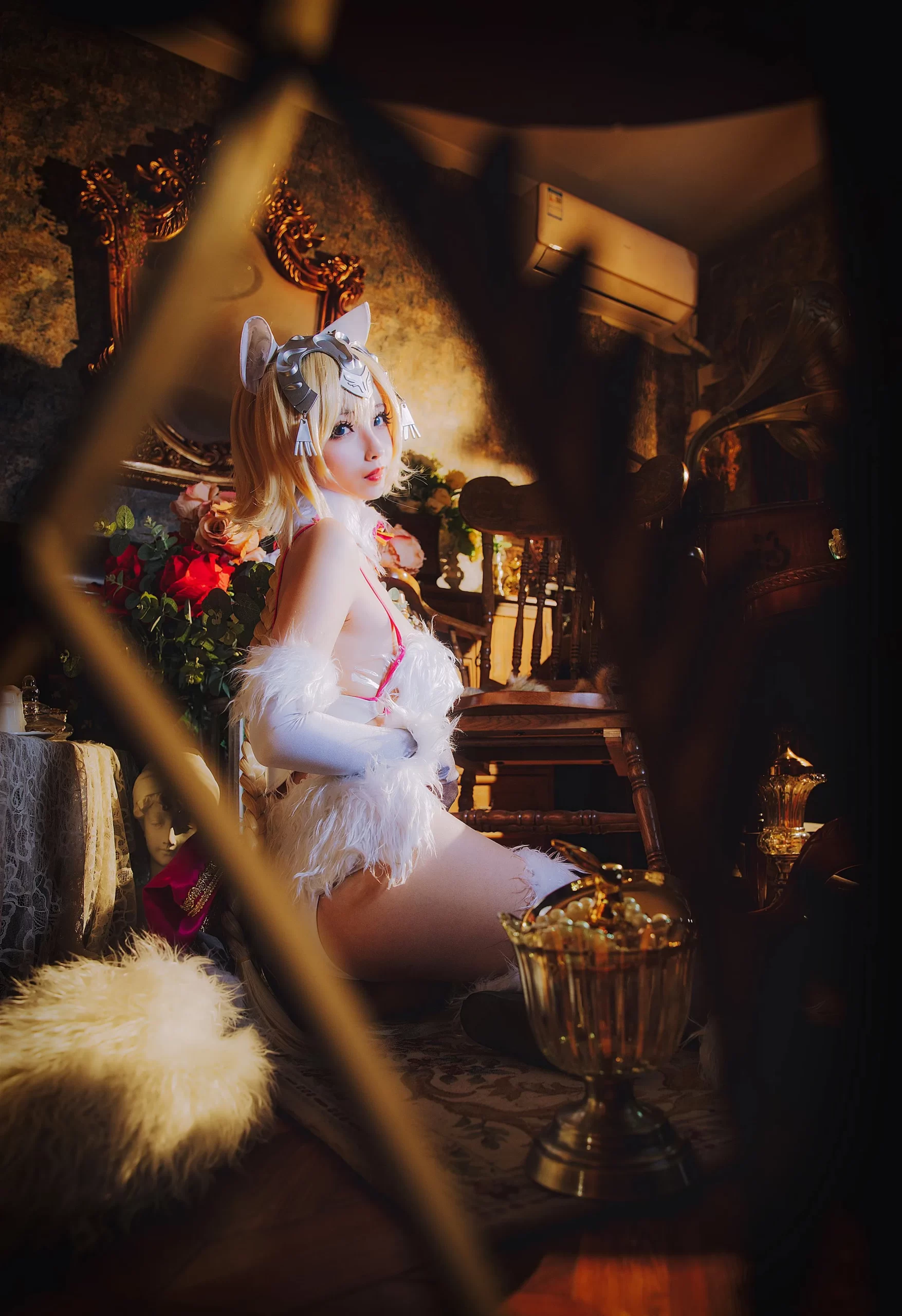 rioko凉凉子 – 白色贞德 [16P-12.36 MB]-blog.zhu.ee