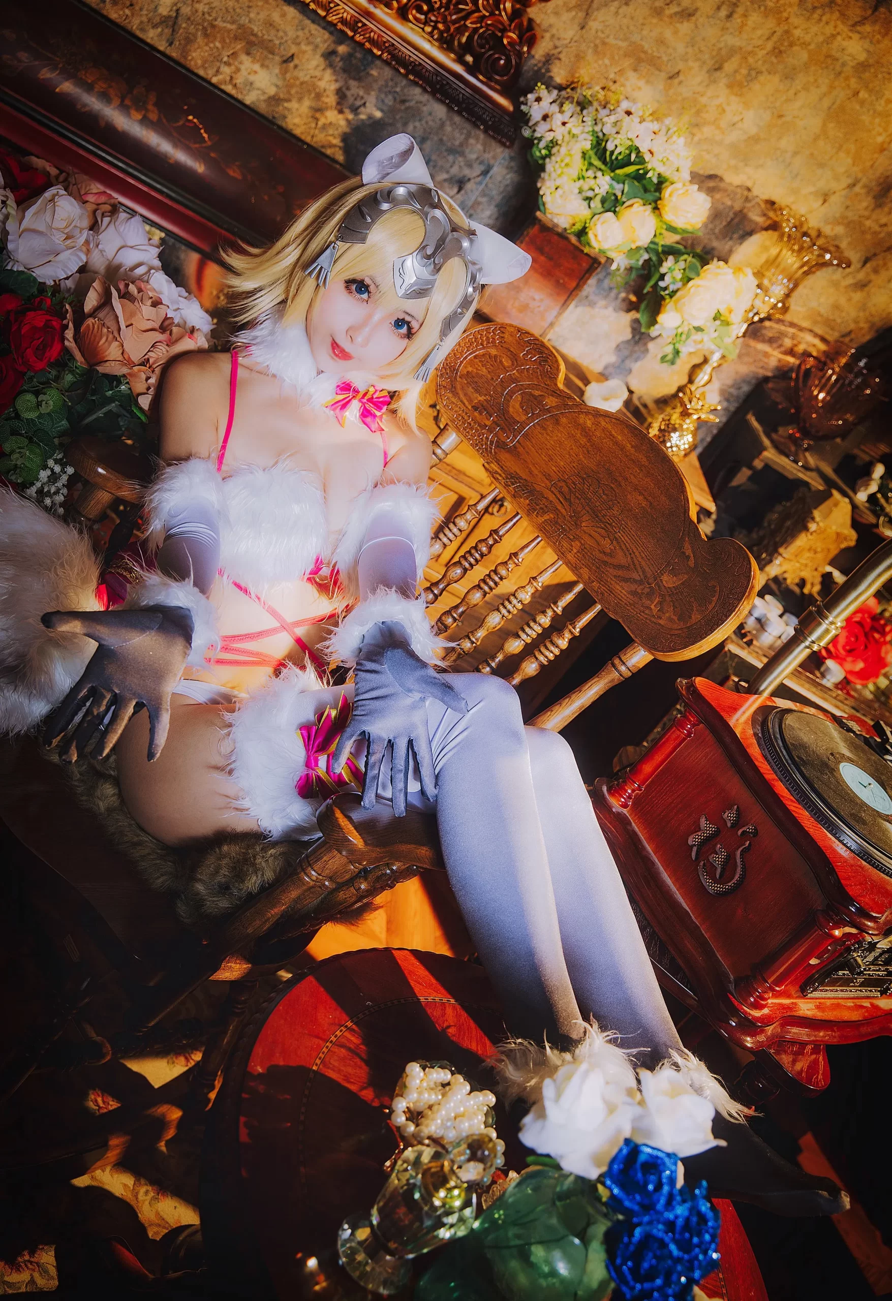 C:/Users/Administrator/Desktop/girls\rioko凉凉子 – 白色贞德 [16P-12.36 MB]\14.webp