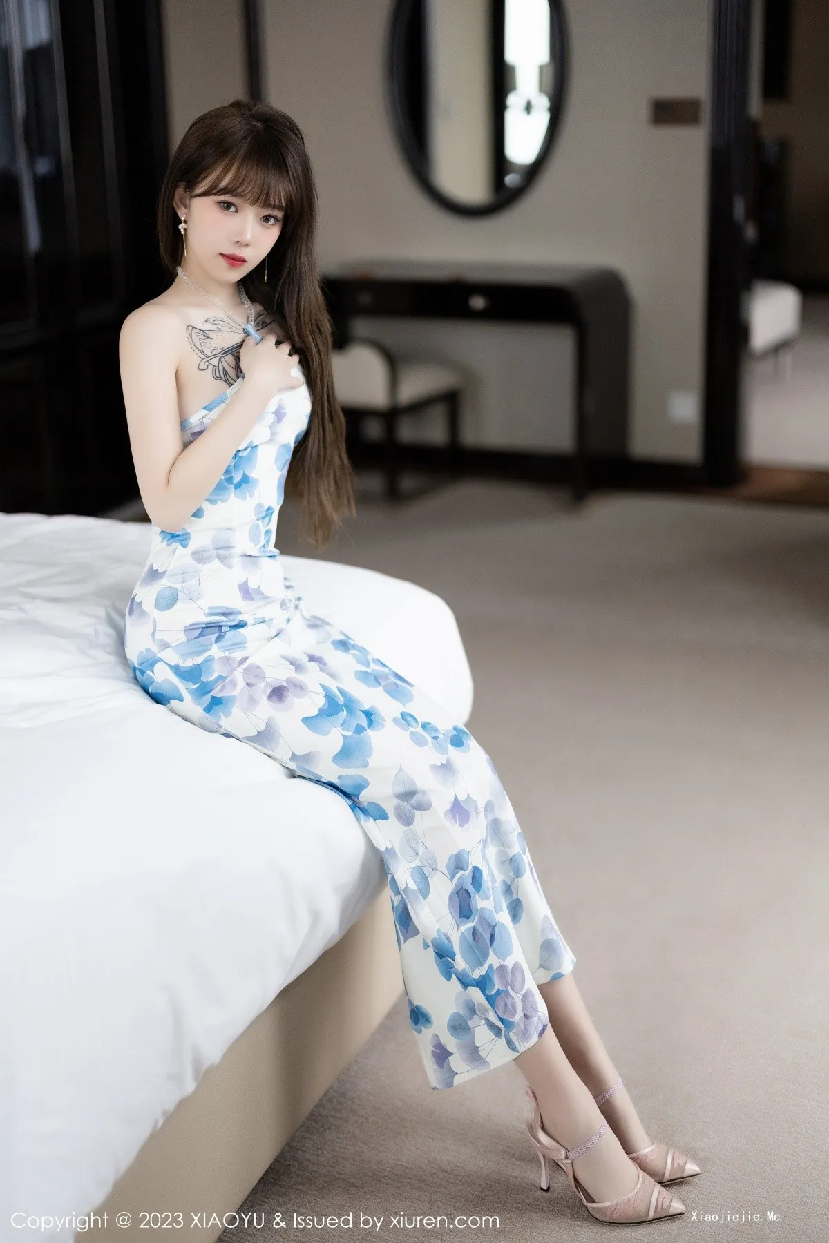 [XiaoYu画语界]Vol.985_模特奶瓶性感白色图案连衣长裙配开档肉丝露浅色内衣诱惑写真84P-blog.zhu.ee