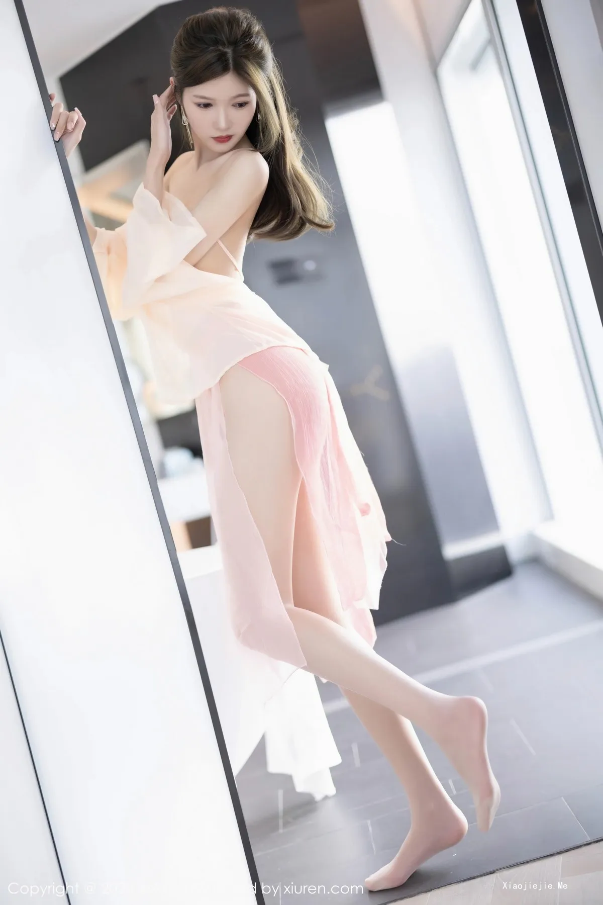 图片[58]-[XiaoYu画语界]Vol.1050_模特程程程白色吊带长裙+粉红色薄纱布兜秀曼妙身姿诱惑写真88P-blog.zhu.ee