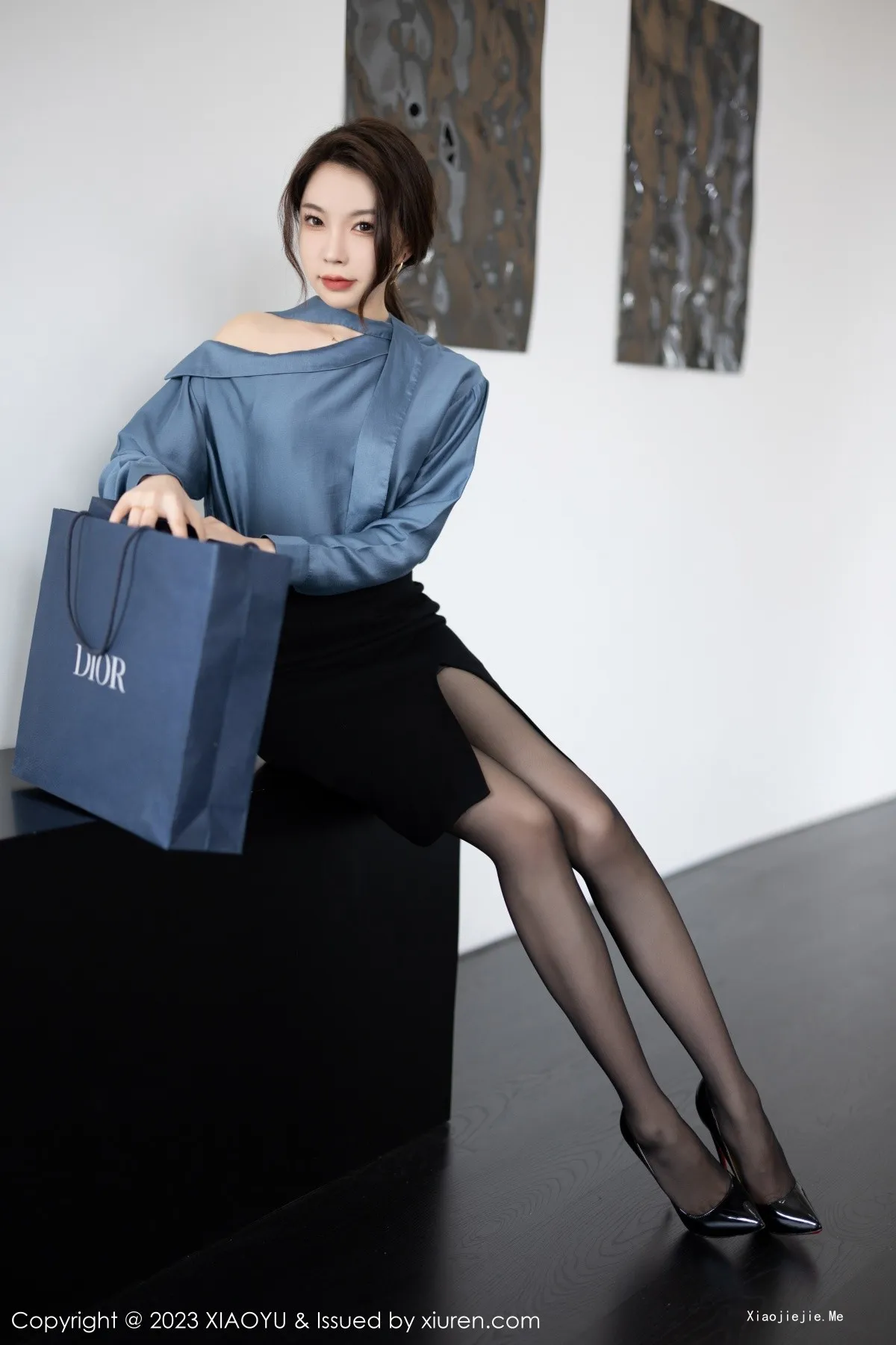 图片[4]-[XiaoYu画语界]Vol.979_女神徐莉芝Booty脱制服露性感黑色蕾丝内衣配超薄黑丝诱惑写真86P-blog.zhu.ee