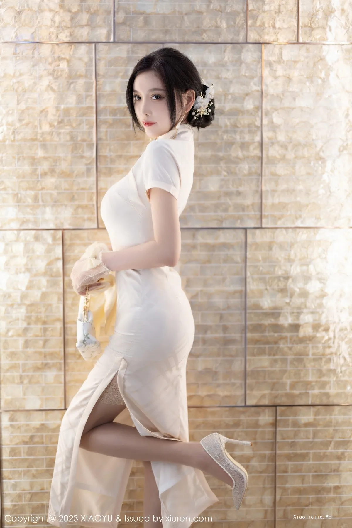 图片[22]-[XiaoYu画语界]Vol.978_女神杨晨晨Yome性感白色典雅旗袍配白丝袜秀丰腴身材诱惑写真85P-blog.zhu.ee