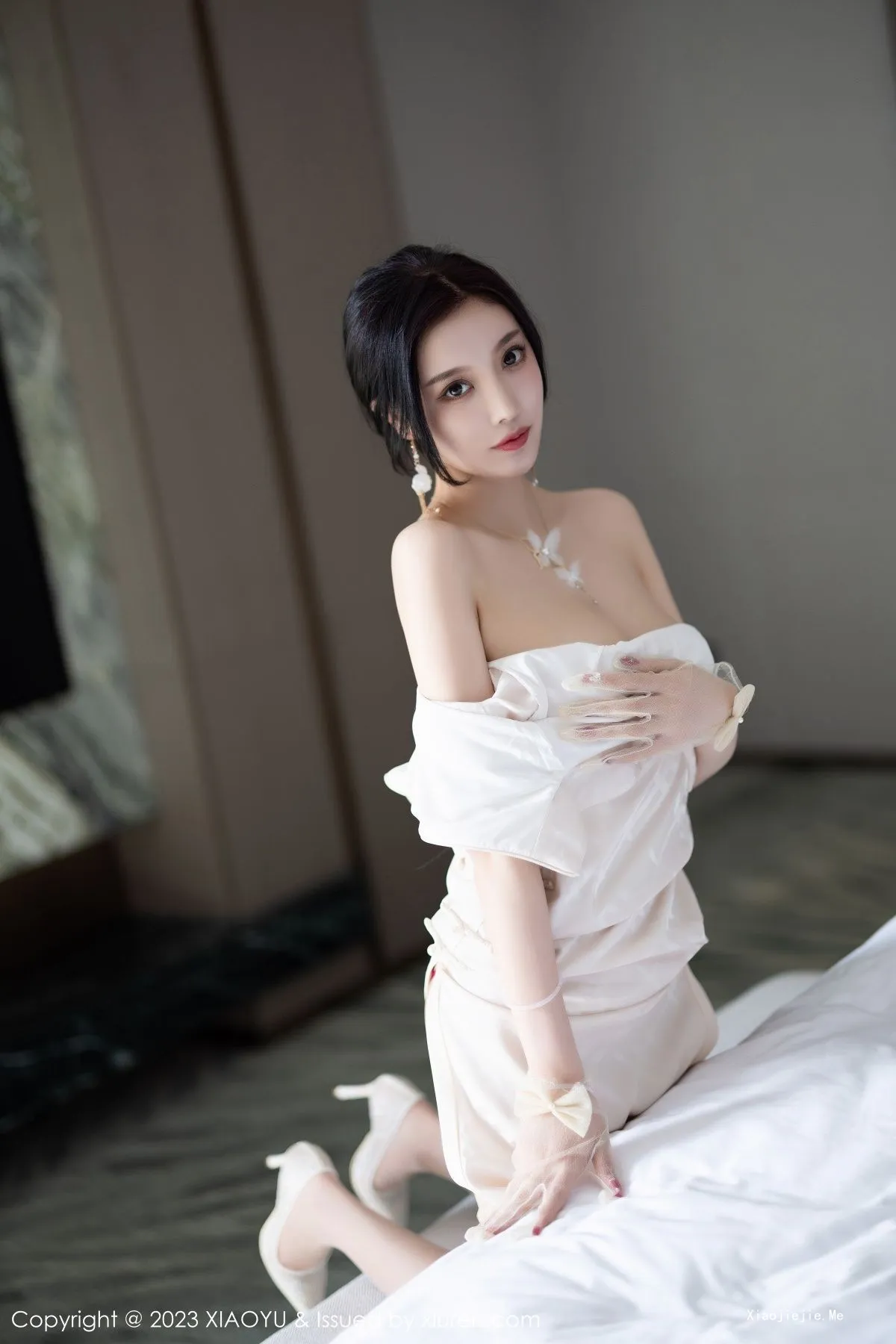 图片[72]-[XiaoYu画语界]Vol.978_女神杨晨晨Yome性感白色典雅旗袍配白丝袜秀丰腴身材诱惑写真85P-blog.zhu.ee