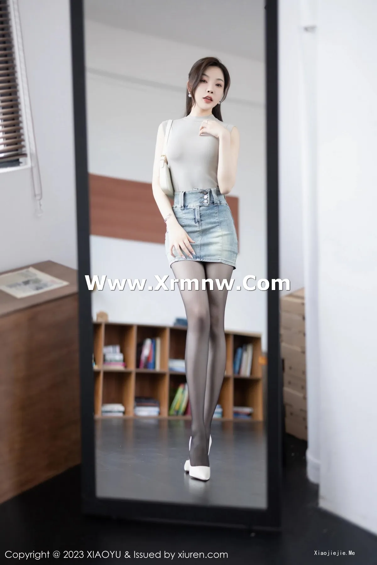 [XiaoYu画语界]Vol.975_女神徐莉芝Booty私房半脱露性感白色内衣配超薄黑丝诱惑写真83P-blog.zhu.ee