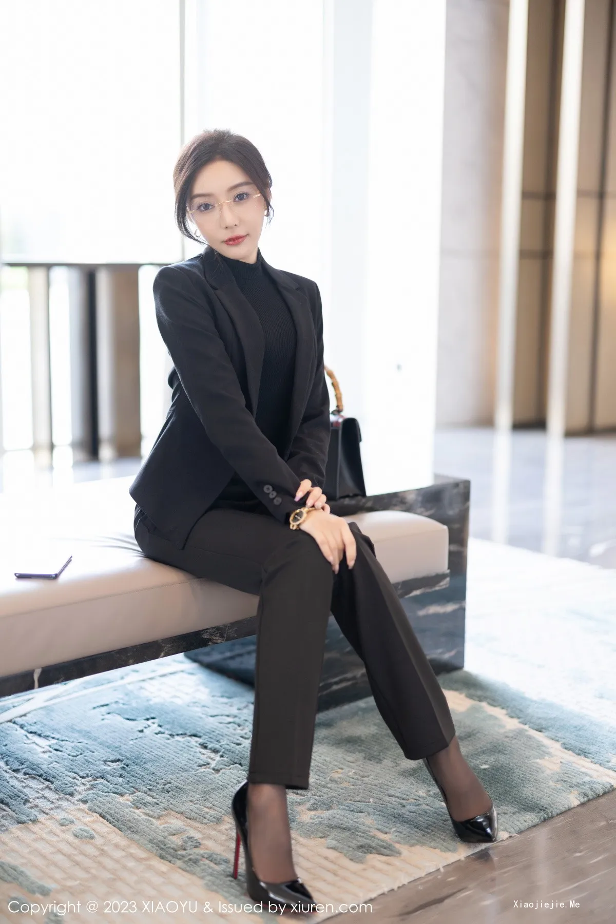 图片[14]-[XiaoYu画语界]Vol.974_女神王馨瑶yanni性感黑色Ol装露黑色蕾丝内衣超薄黑丝诱惑写真93P-blog.zhu.ee