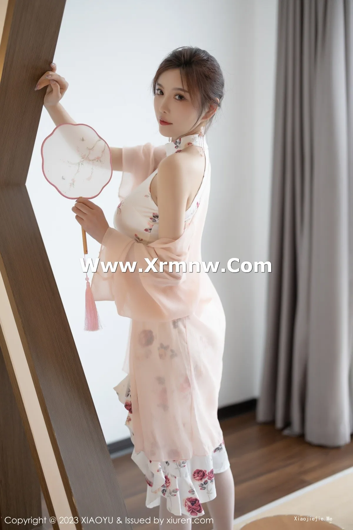 [XiaoYu画语界]Vol.1046_女神杨晨晨Yome性感淡红色蕾丝内衣配白丝吊袜完美诱惑写真87P-blog.zhu.ee