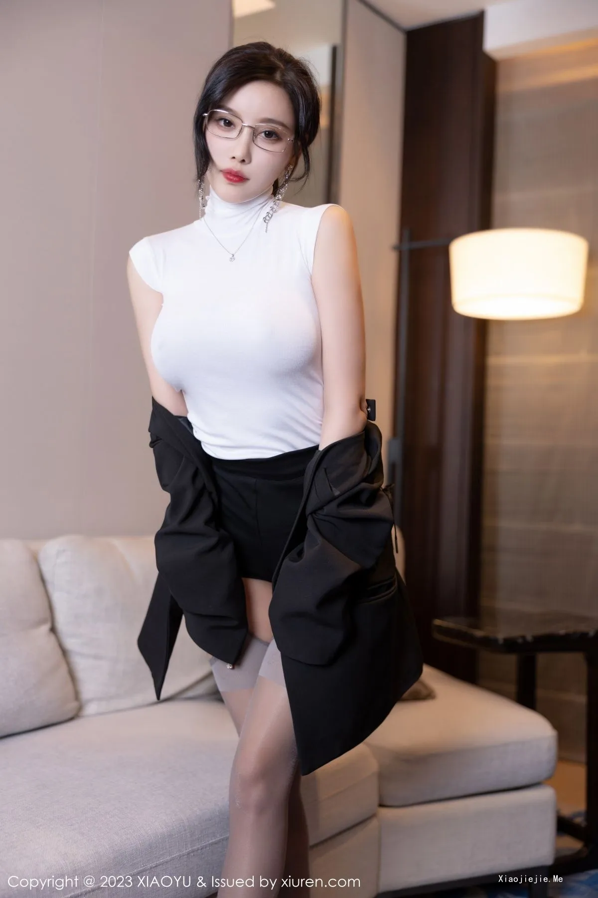图片[26]-[XiaoYu画语界]Vol.952_女神王馨瑶yanni户外浅灰收身上衣配牛仔裤秀完美身材诱惑写真86P-blog.zhu.ee