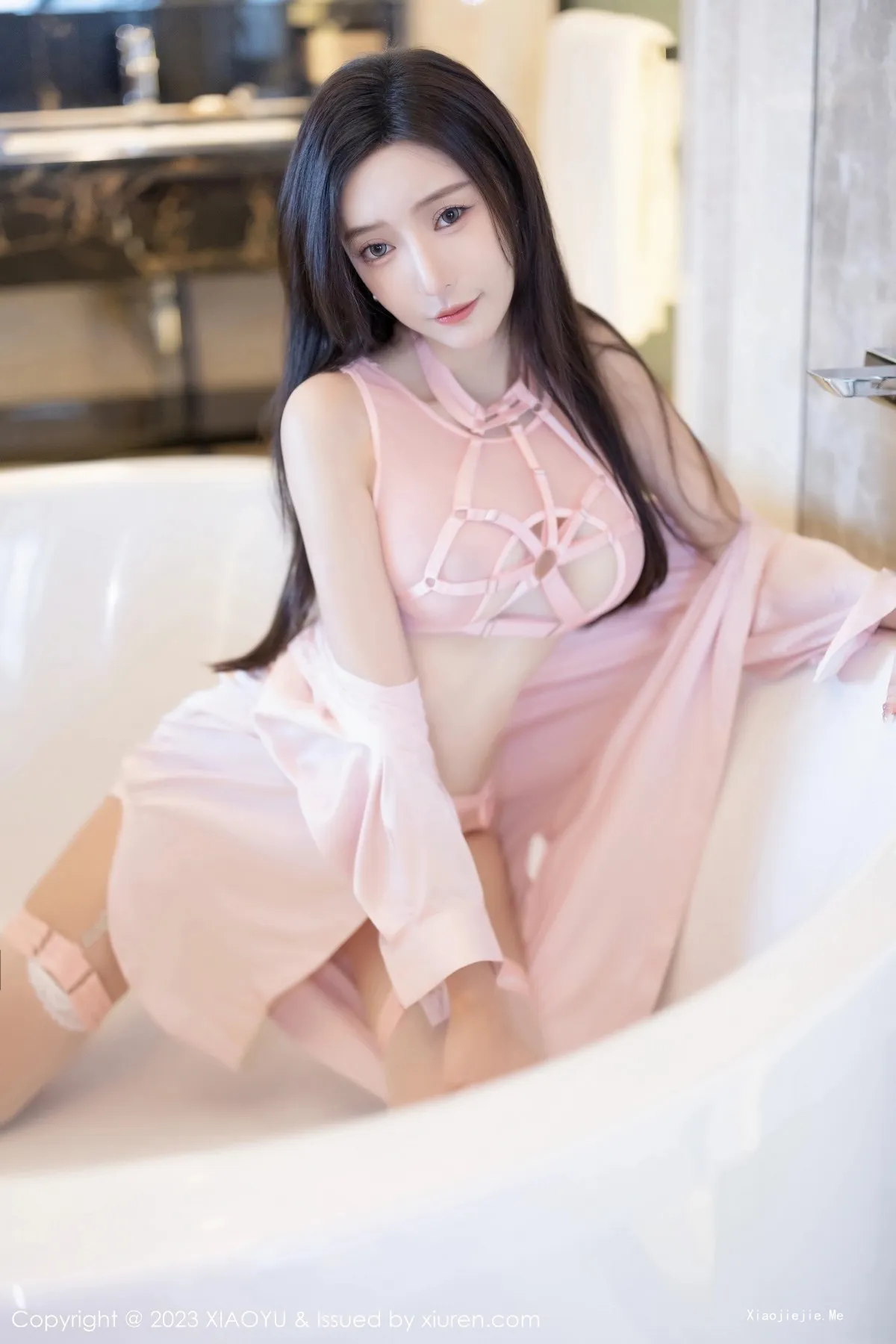 图片[36]-[XiaoYu画语界]Vol.1040_女神王馨瑶yanni性感粉色情趣服配粉色吊袜秀曼妙身姿诱惑写真85P-blog.zhu.ee