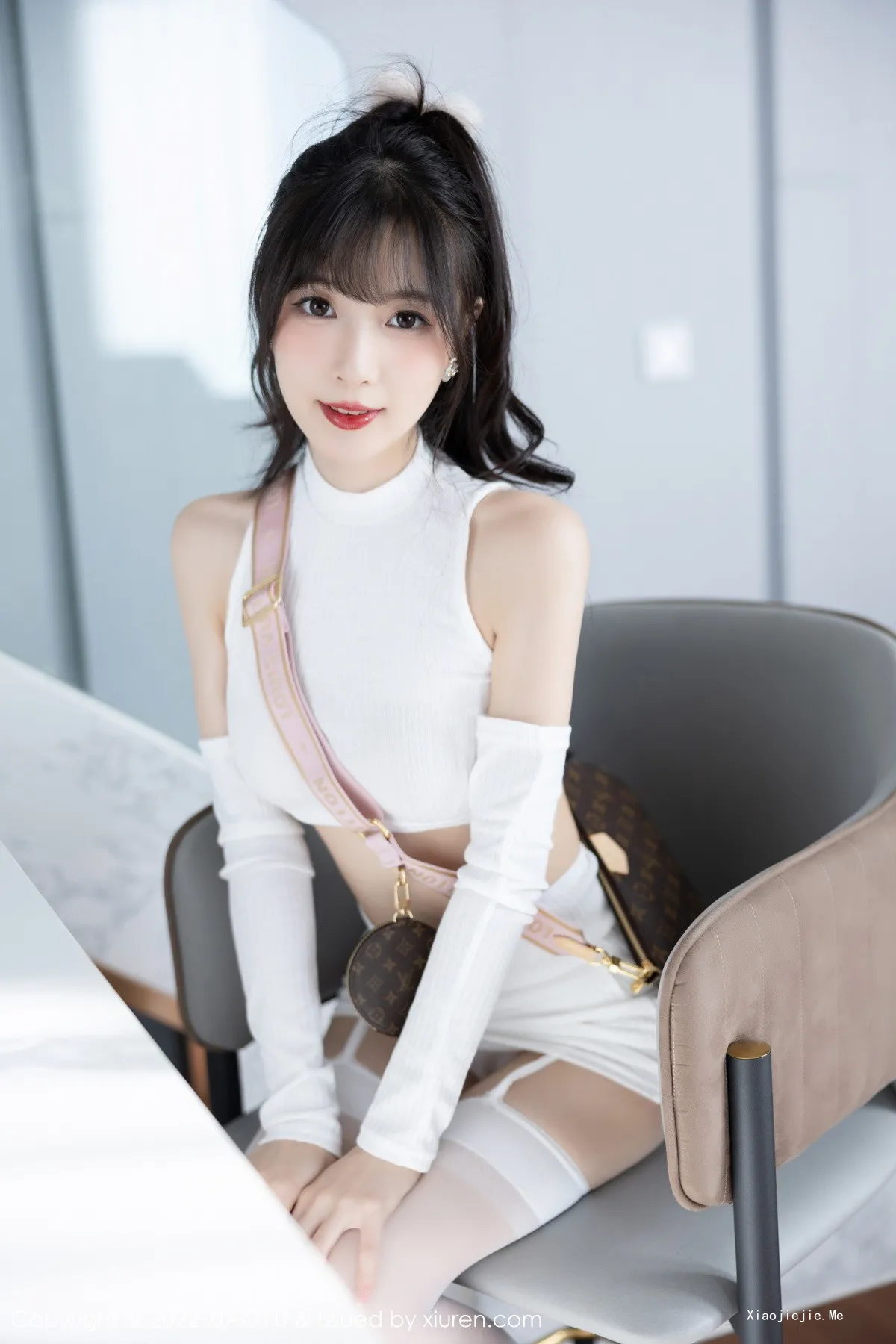 图片[12]-[XiaoYu画语界]Vol.928_模特林星阑半脱露白色抹胸内衣配白丝吊袜秀曼妙身姿诱惑写真81P-blog.zhu.ee