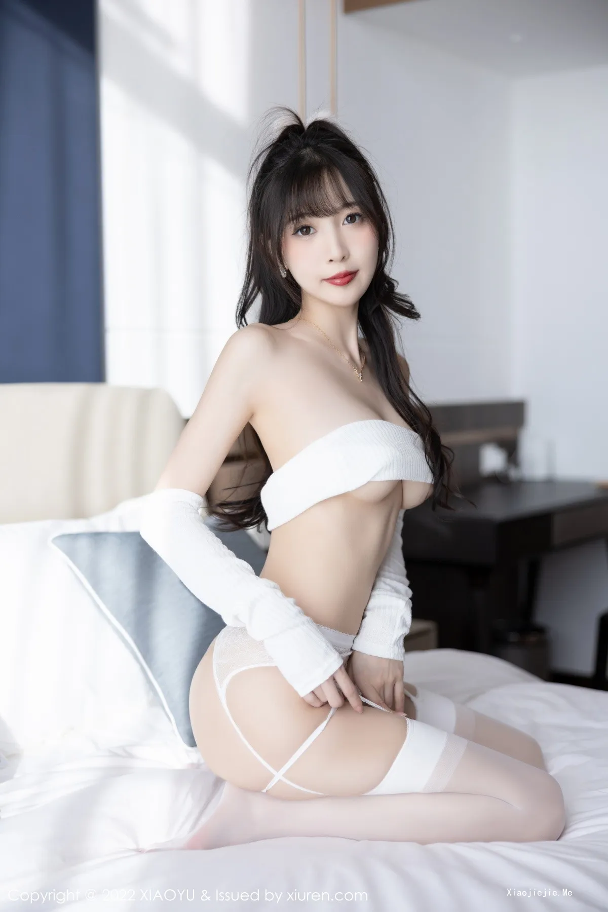 图片[68]-[XiaoYu画语界]Vol.928_模特林星阑半脱露白色抹胸内衣配白丝吊袜秀曼妙身姿诱惑写真81P-blog.zhu.ee