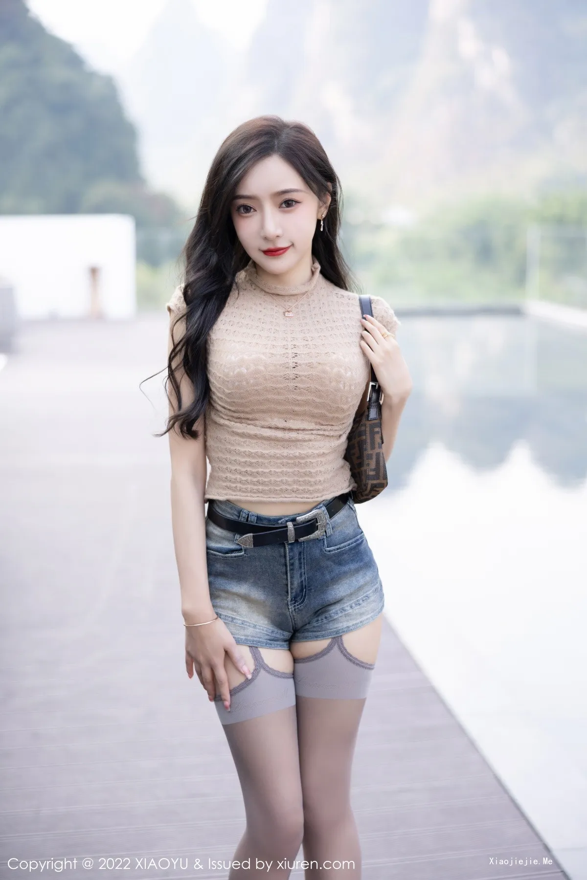[XiaoYu画语界]Vol.919_女神王馨瑶yanni浅色衣配牛仔短裤半脱露蕾丝内衣撩人诱惑写真87P-blog.zhu.ee
