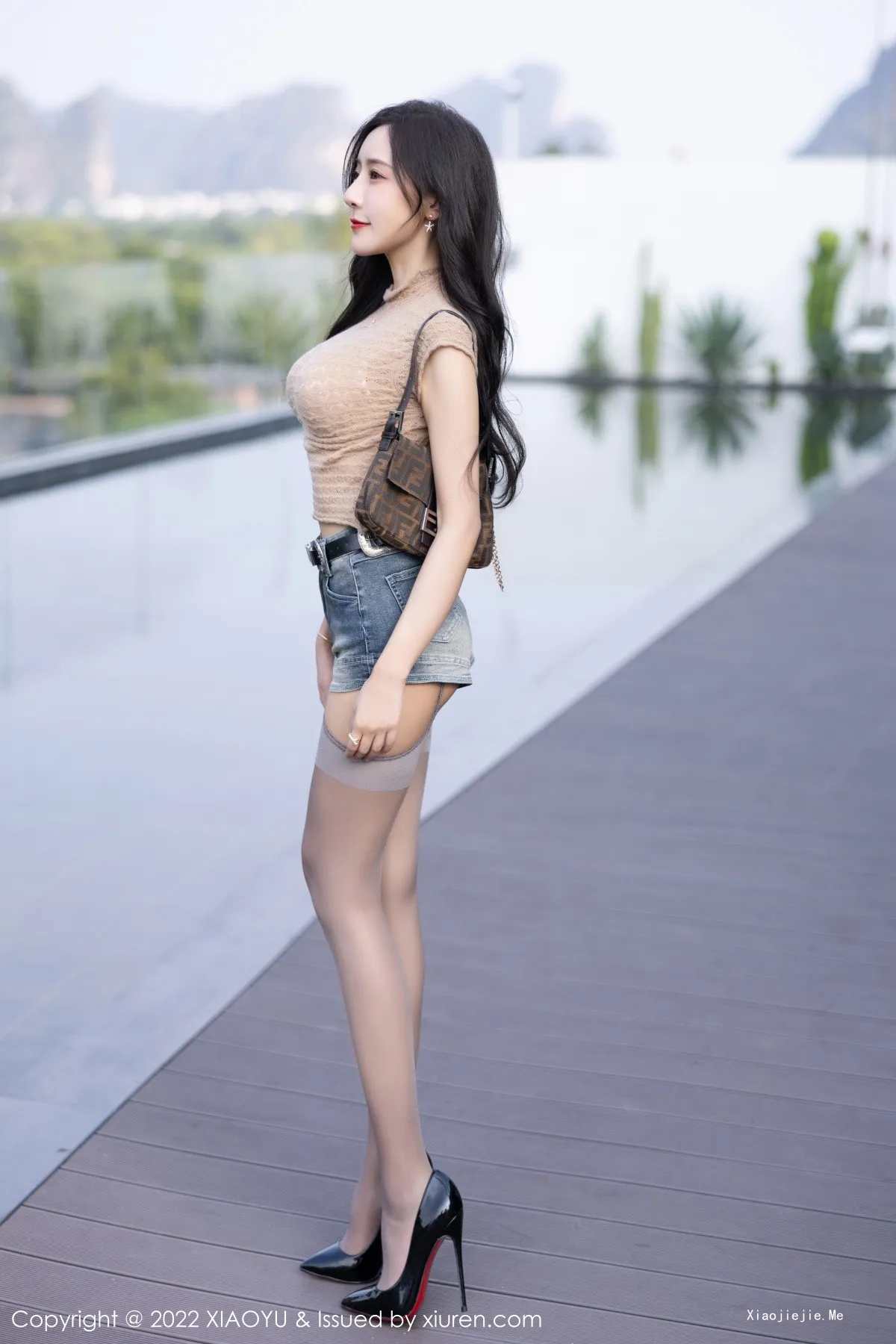 图片[10]-[XiaoYu画语界]Vol.919_女神王馨瑶yanni浅色衣配牛仔短裤半脱露蕾丝内衣撩人诱惑写真87P-blog.zhu.ee