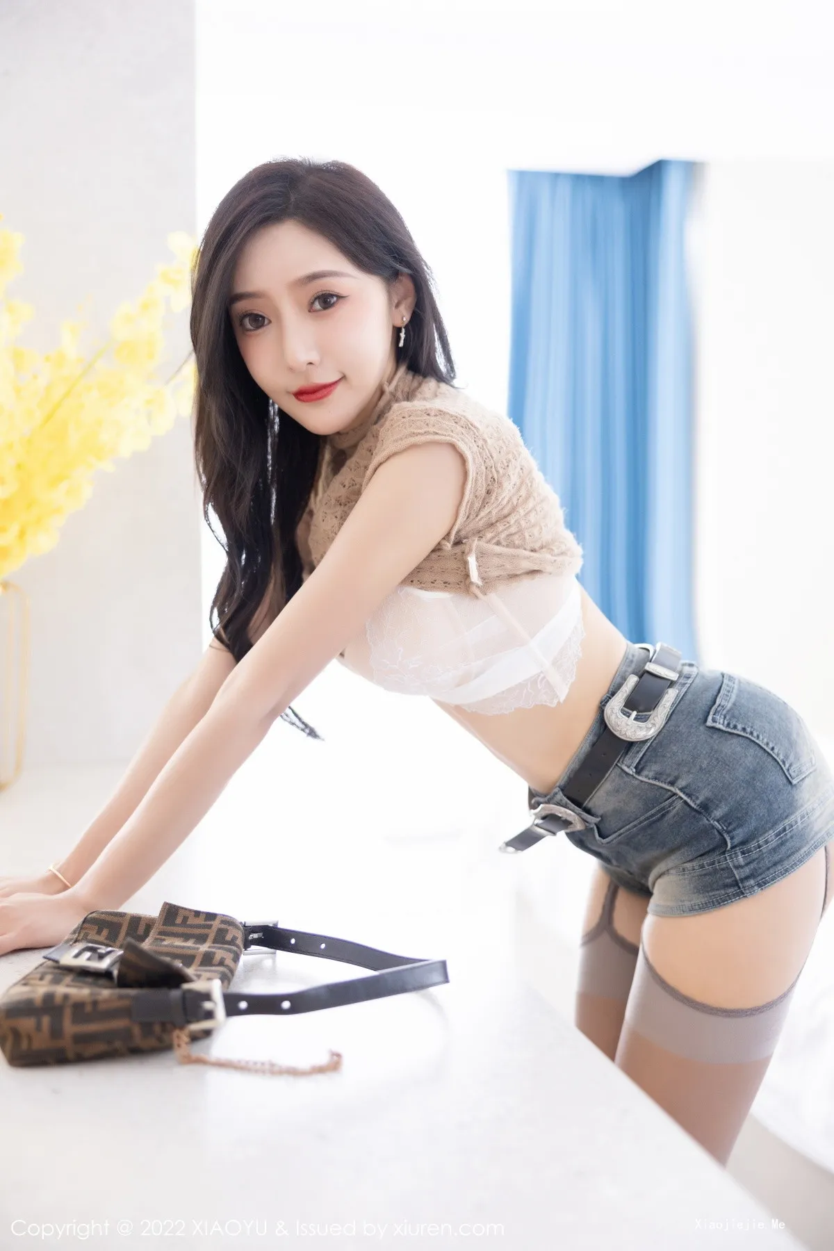 图片[30]-[XiaoYu画语界]Vol.919_女神王馨瑶yanni浅色衣配牛仔短裤半脱露蕾丝内衣撩人诱惑写真87P-blog.zhu.ee