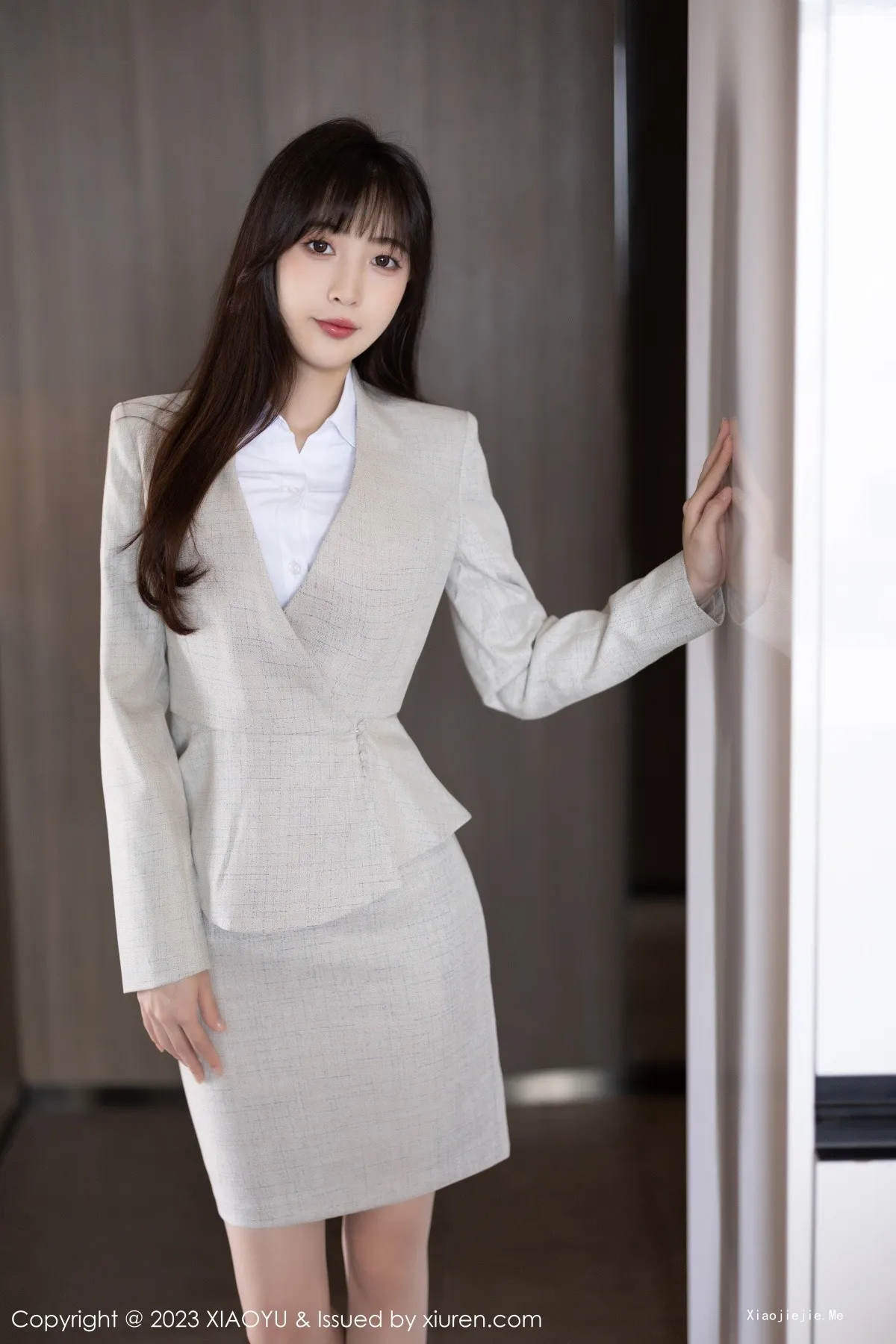图片[28]-[XiaoYu画语界]Vol.1035_女神Cherry樱桃酱暖灰色连衣裙配无内肉丝秀完美身材诱惑写真72P-blog.zhu.ee