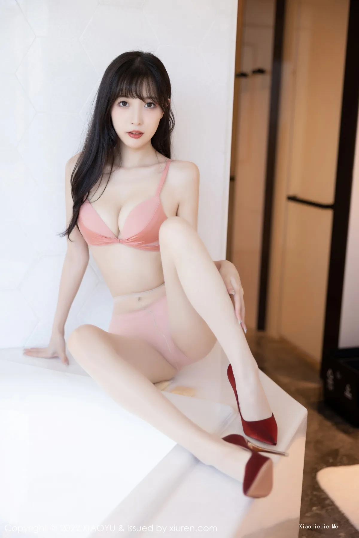 图片[46]-[XiaoYu画语界]Vol.906_模特林星阑半脱露性感粉色内衣配超薄肉丝秀完美身材诱惑写真84P-blog.zhu.ee