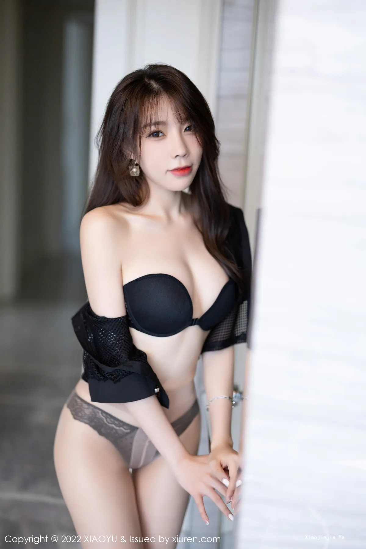 图片[54]-[XiaoYu画语界]Vol.898_女神徐莉芝Booty黑色轻透上衣配黑短裙露性感黑色内衣诱惑写真85P-blog.zhu.ee