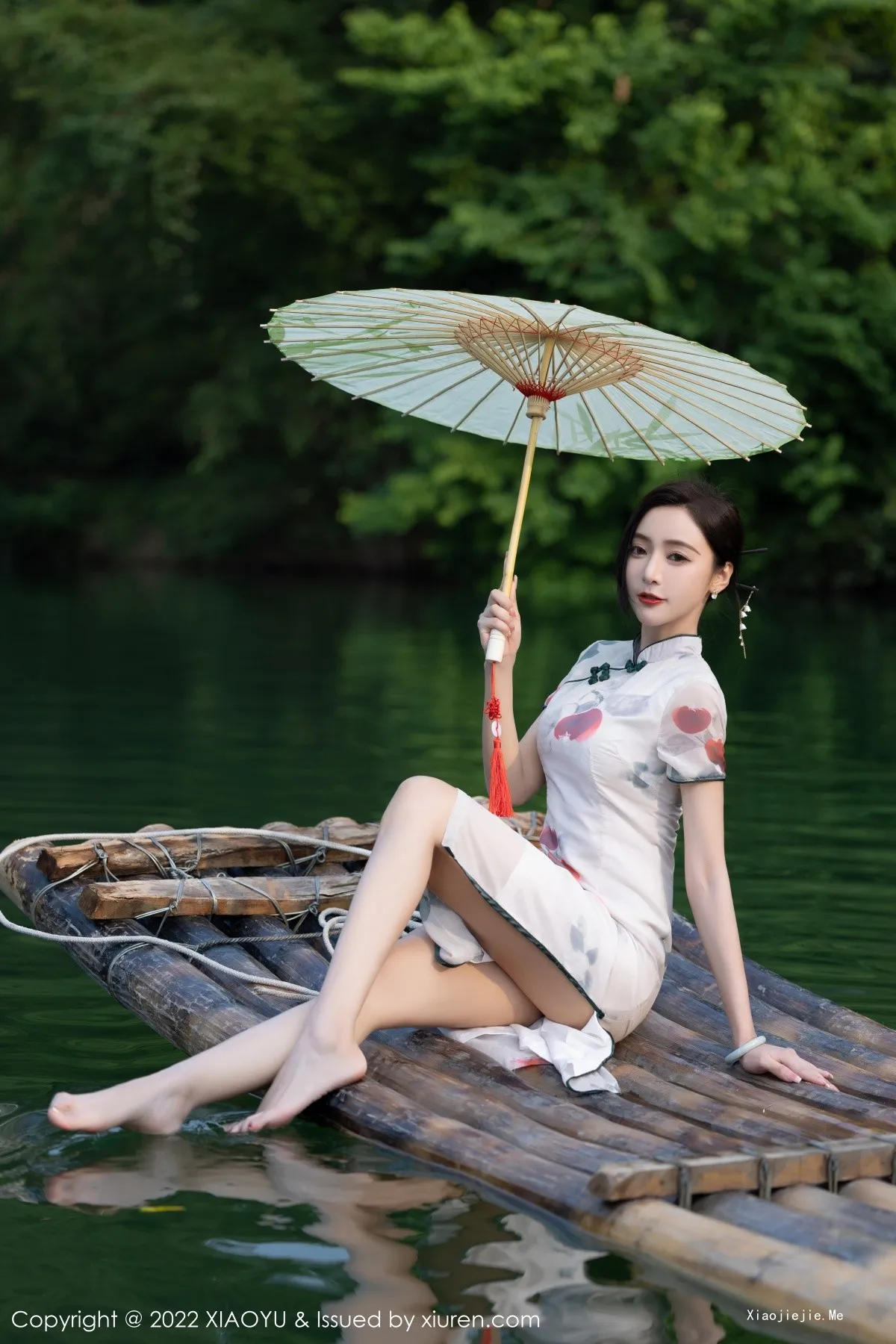 图片[4]-[XiaoYu画语界]Vol.872_女神王馨瑶杭州旅拍脱旗袍露蓝灰色蕾丝内衣超薄肉丝诱惑写真83P-blog.zhu.ee