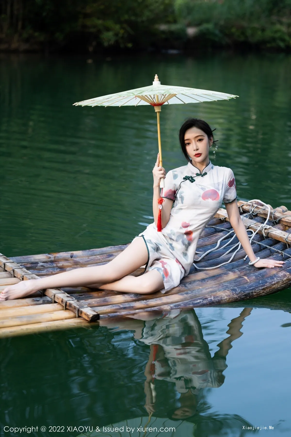 图片[6]-[XiaoYu画语界]Vol.872_女神王馨瑶杭州旅拍脱旗袍露蓝灰色蕾丝内衣超薄肉丝诱惑写真83P-blog.zhu.ee