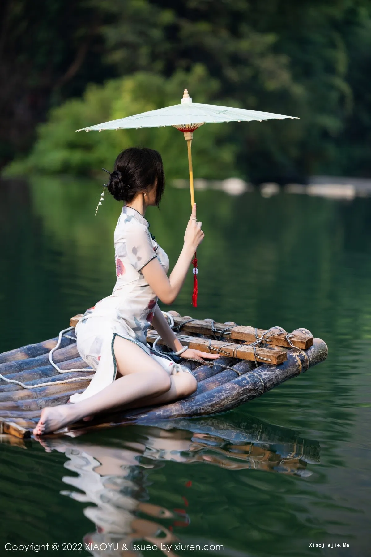 图片[10]-[XiaoYu画语界]Vol.872_女神王馨瑶杭州旅拍脱旗袍露蓝灰色蕾丝内衣超薄肉丝诱惑写真83P-blog.zhu.ee