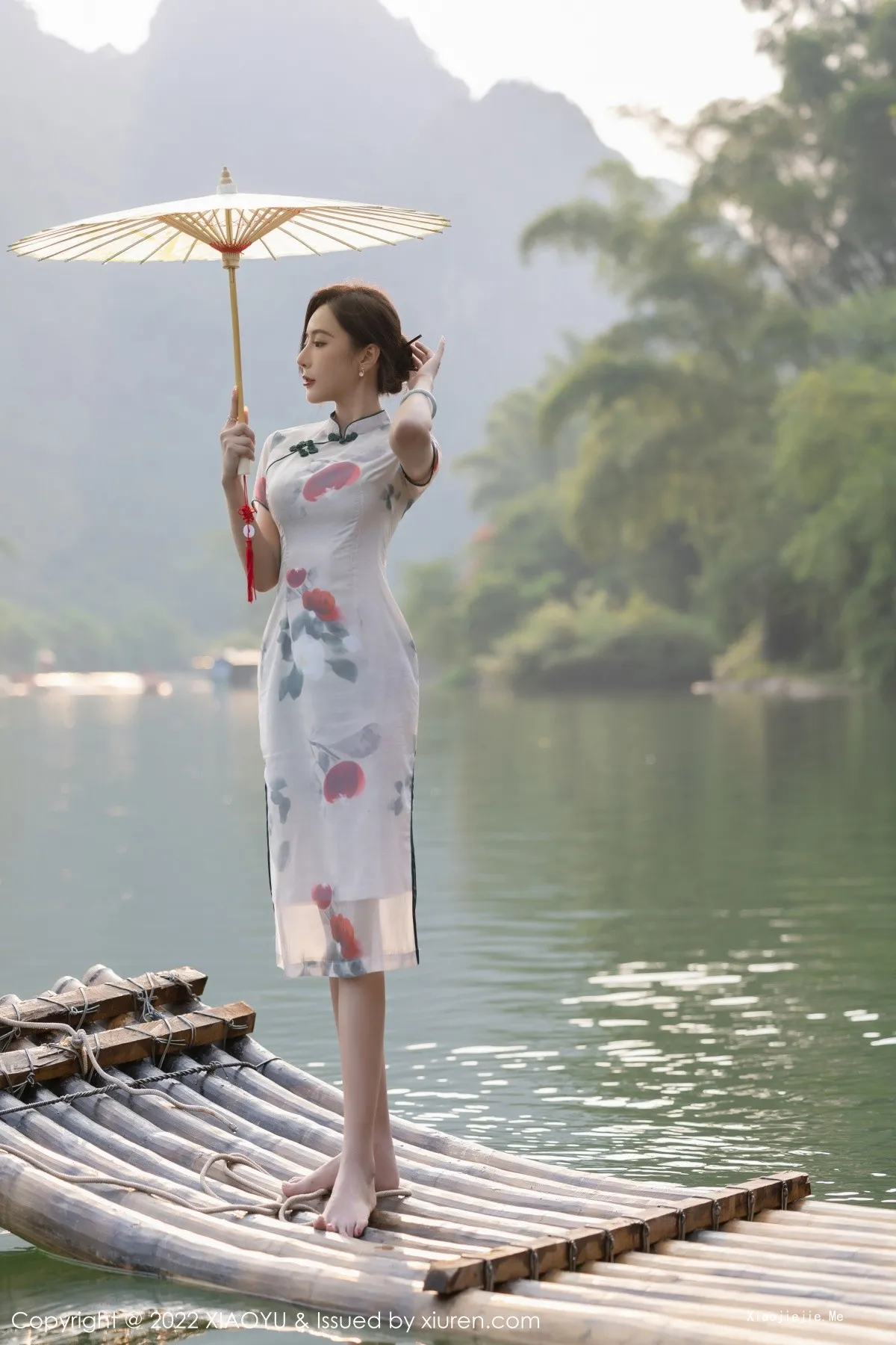图片[20]-[XiaoYu画语界]Vol.872_女神王馨瑶杭州旅拍脱旗袍露蓝灰色蕾丝内衣超薄肉丝诱惑写真83P-blog.zhu.ee