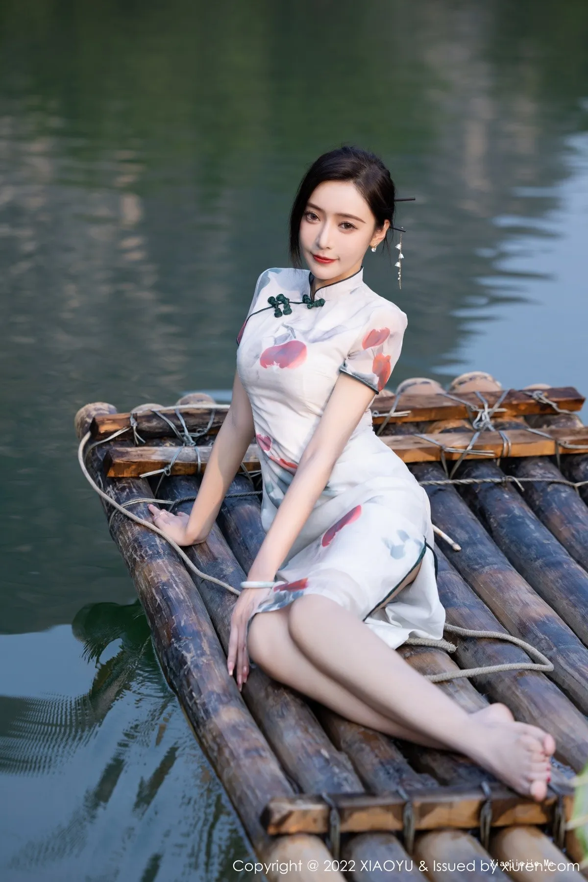 图片[22]-[XiaoYu画语界]Vol.872_女神王馨瑶杭州旅拍脱旗袍露蓝灰色蕾丝内衣超薄肉丝诱惑写真83P-blog.zhu.ee