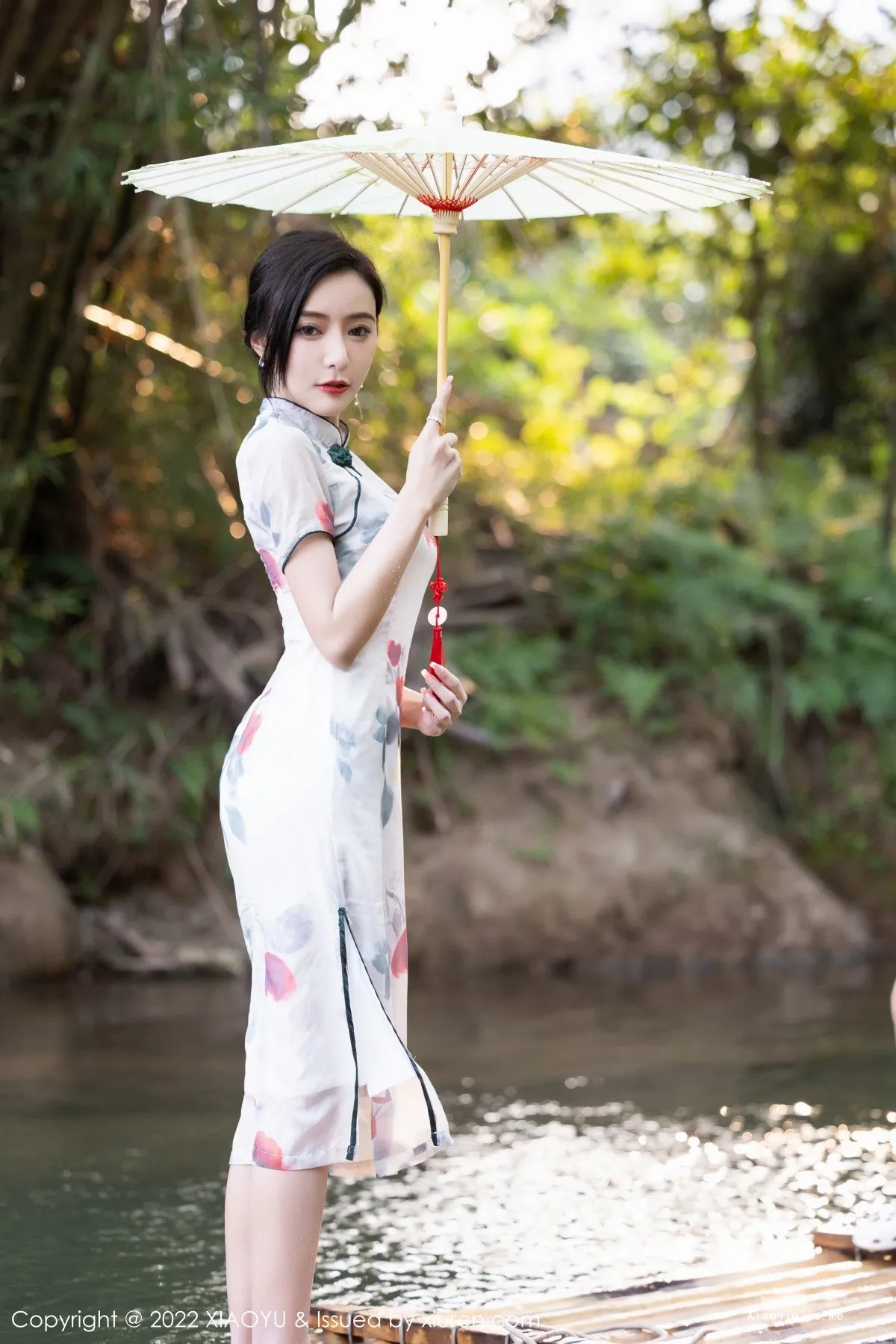 图片[24]-[XiaoYu画语界]Vol.872_女神王馨瑶杭州旅拍脱旗袍露蓝灰色蕾丝内衣超薄肉丝诱惑写真83P-blog.zhu.ee