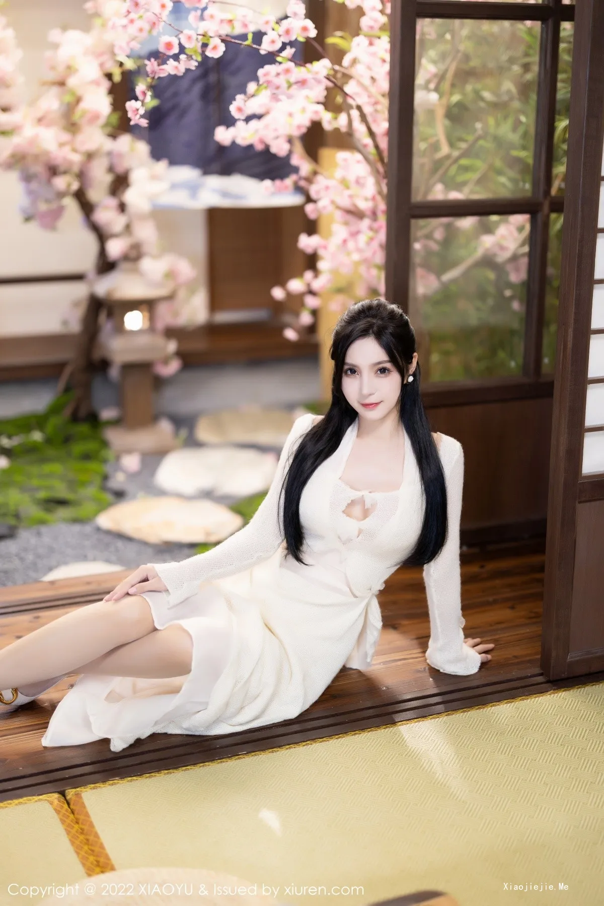 [XiaoYu画语界]Vol.869_模特小蛮妖Yummy杭州旅拍性感白色连衣裙配原色丝袜诱惑写真85P-blog.zhu.ee