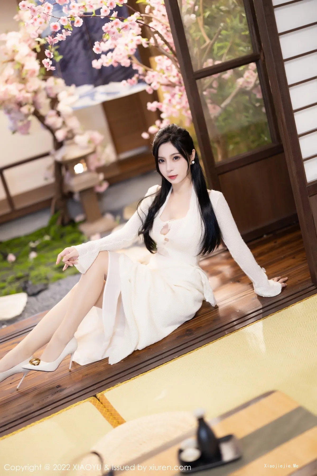 图片[2]-[XiaoYu画语界]Vol.869_模特小蛮妖Yummy杭州旅拍性感白色连衣裙配原色丝袜诱惑写真85P-blog.zhu.ee