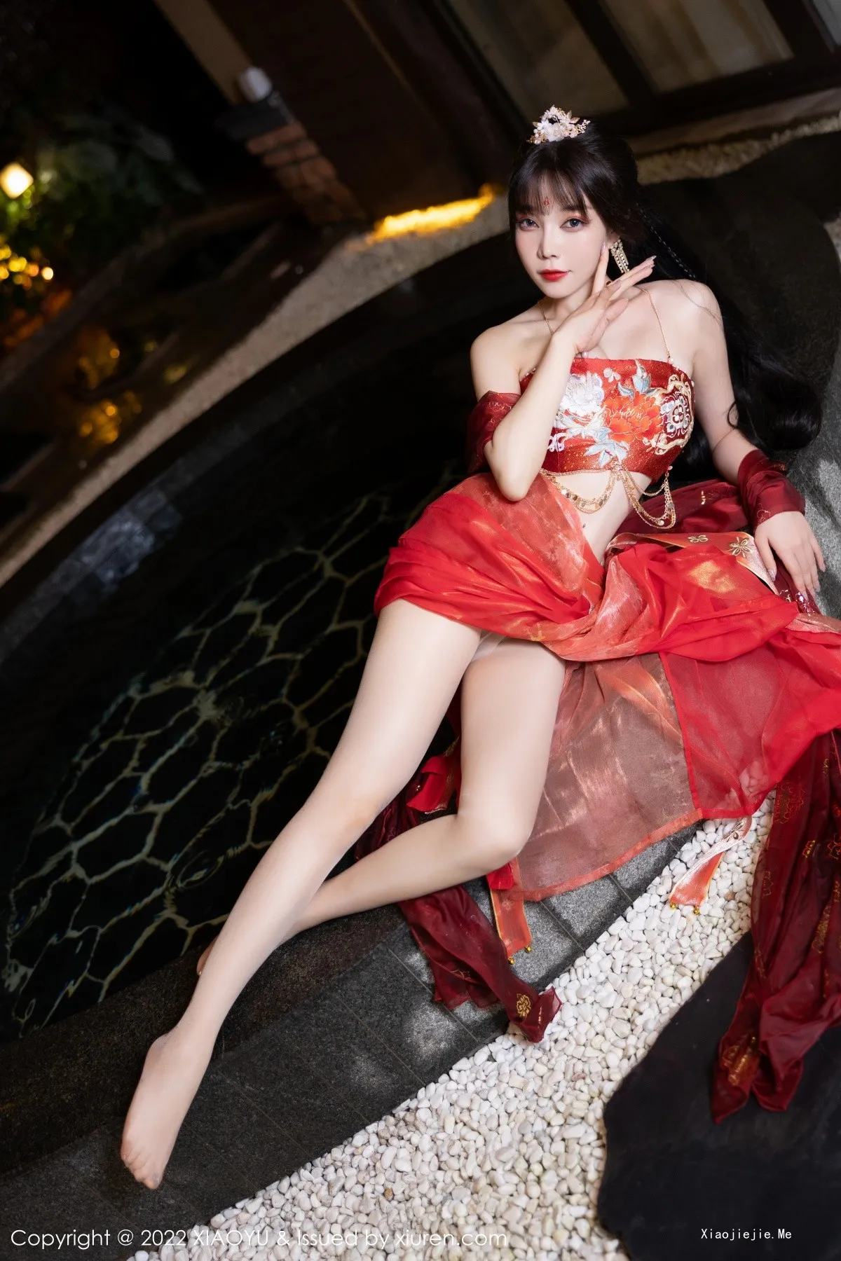 图片[24]-[XiaoYu画语界]Vol.827_女神徐莉芝Booty泳池性感红色轻透古装服饰秀完美身材诱惑写真70P-blog.zhu.ee