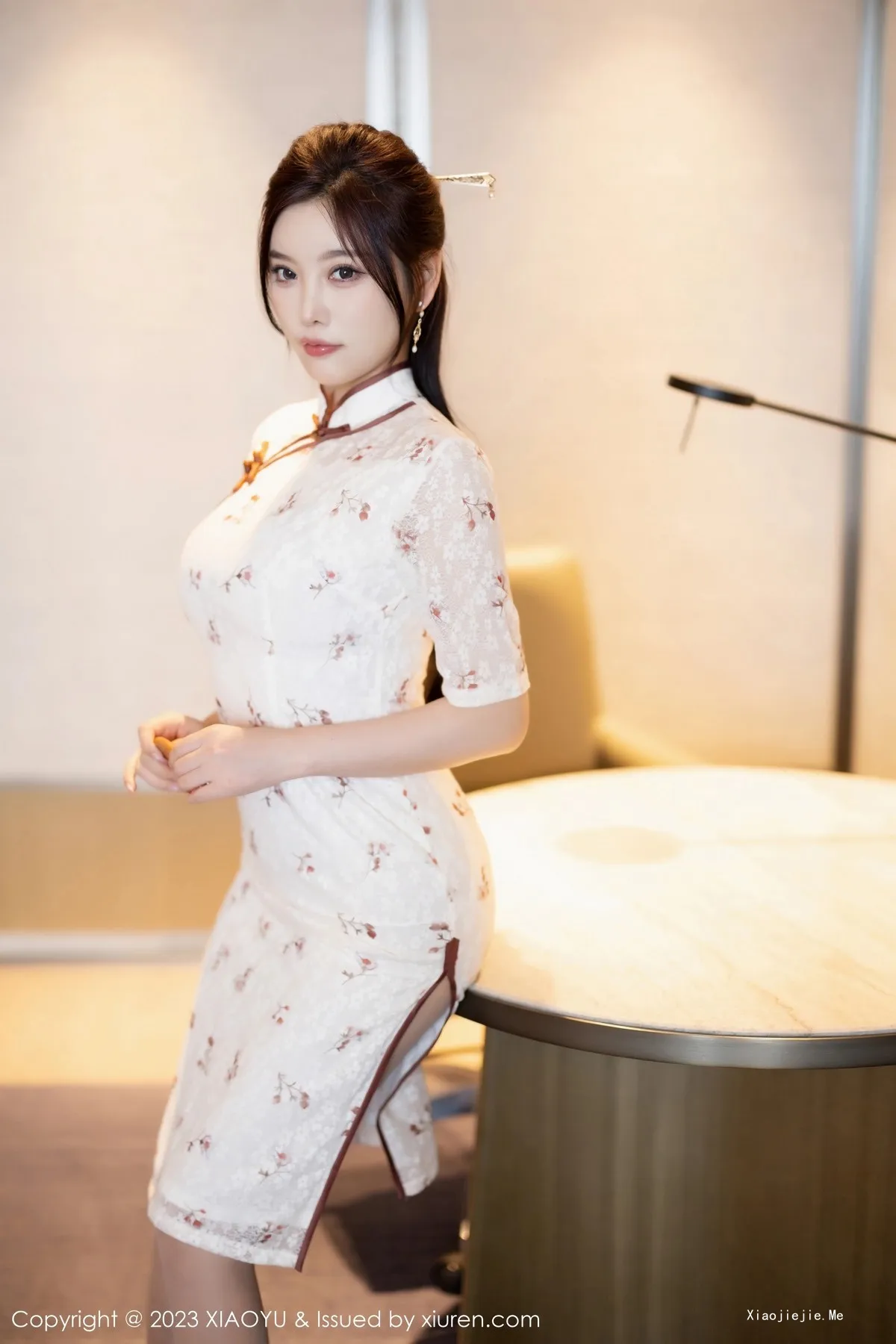 图片[2]-[XiaoYu画语界]Vol.1026_女神杨晨晨Yome性感白色旗袍露轻透内衣配超薄肉丝诱惑写真100P-blog.zhu.ee