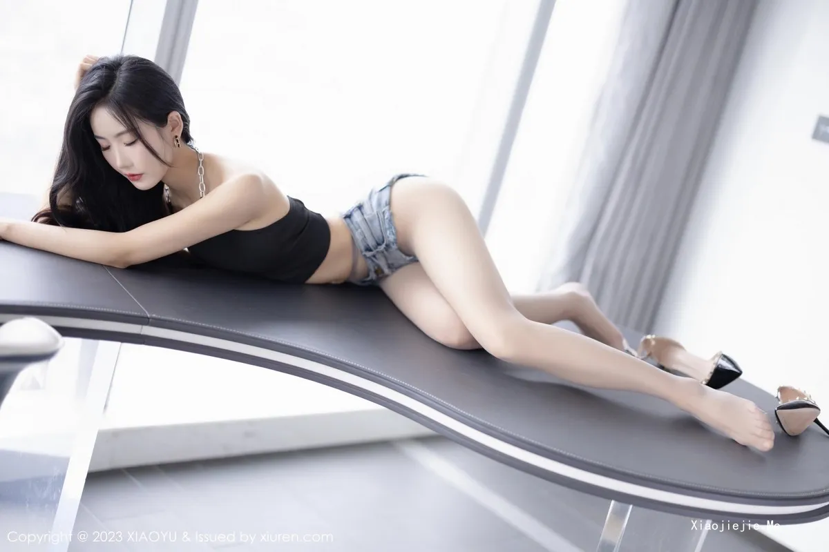 图片[46]-[XiaoYu画语界]Vol.1015_模特苏苏阿黑色上衣配超短牛仔裤超薄灰丝秀曼妙身姿诱惑写真88P-blog.zhu.ee
