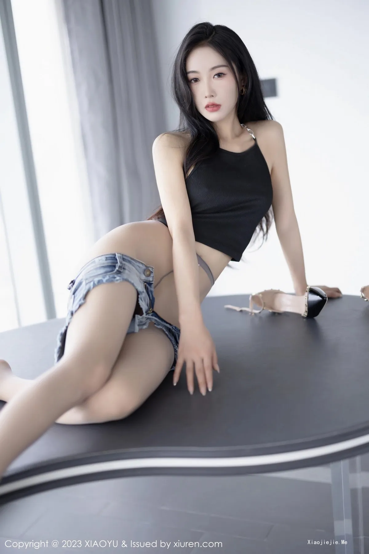 图片[56]-[XiaoYu画语界]Vol.1015_模特苏苏阿黑色上衣配超短牛仔裤超薄灰丝秀曼妙身姿诱惑写真88P-blog.zhu.ee