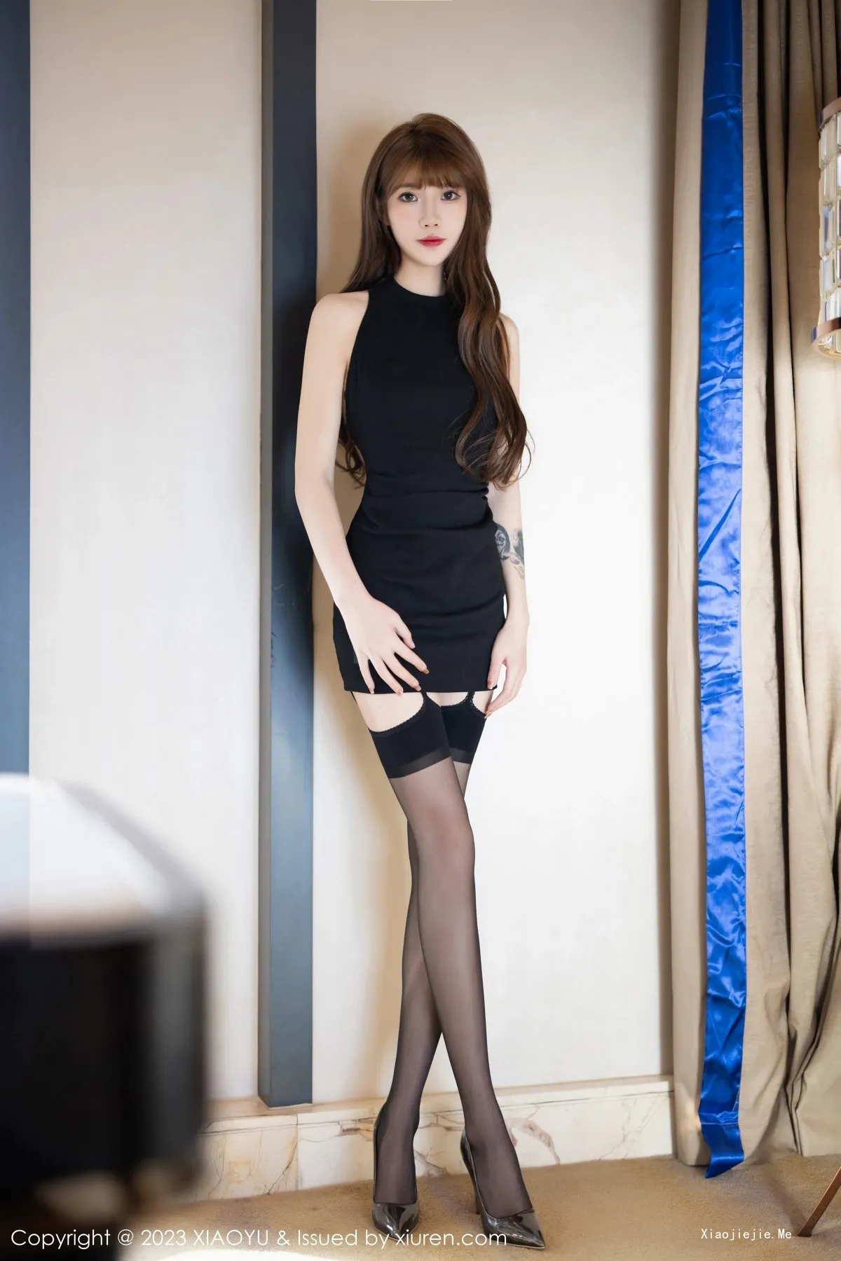 [XiaoYu画语界]Vol.1008_模特77qiqi性感黑色服饰配黑丝吊袜+白色蕾丝情趣睡裙诱惑写真60P-blog.zhu.ee