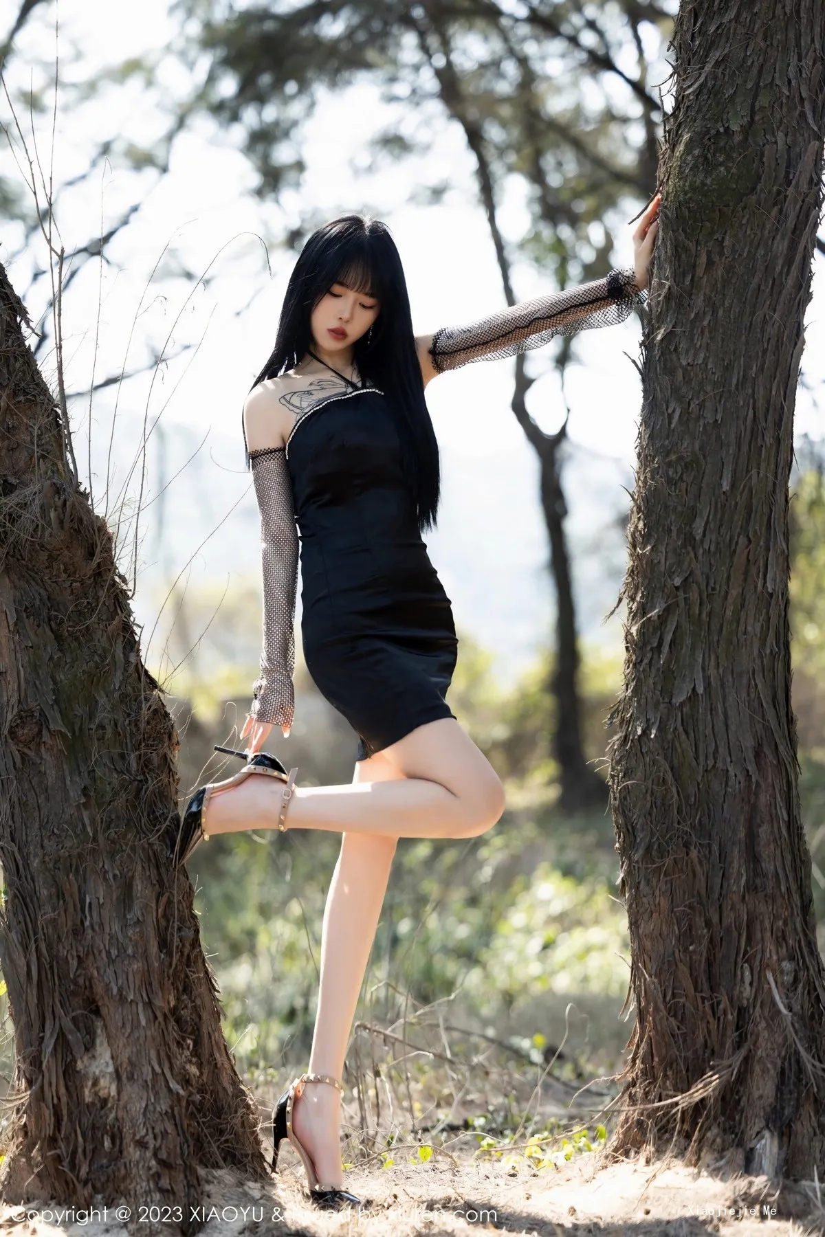 图片[20]-[XiaoYu画语界]Vol.1007_女神徐莉芝Booty脱OL装露性感开档连体黑丝秀曼妙身姿诱惑写真87P-blog.zhu.ee
