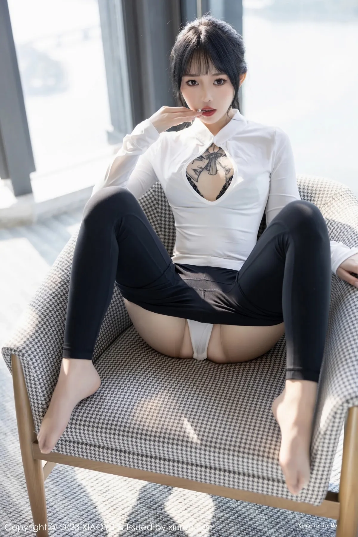 图片[62]-[XiaoYu画语界]Vol.1007_女神徐莉芝Booty脱OL装露性感开档连体黑丝秀曼妙身姿诱惑写真87P-blog.zhu.ee