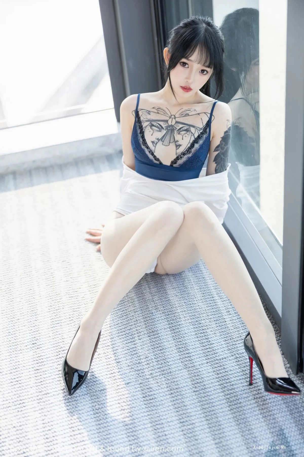 [XiaoYu画语界]Vol.1007_女神徐莉芝Booty脱OL装露性感开档连体黑丝秀曼妙身姿诱惑写真87P