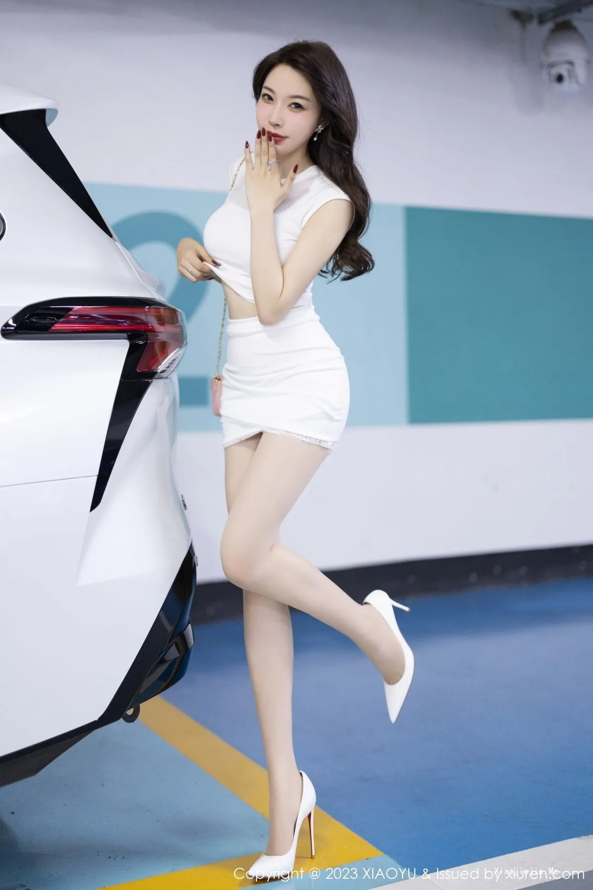 图片[12]-[XiaoYu画语界]Vol.998_女神徐莉芝Booty白色短款上衣配白短裙露性感蕾丝内衣诱惑写真86P-blog.zhu.ee
