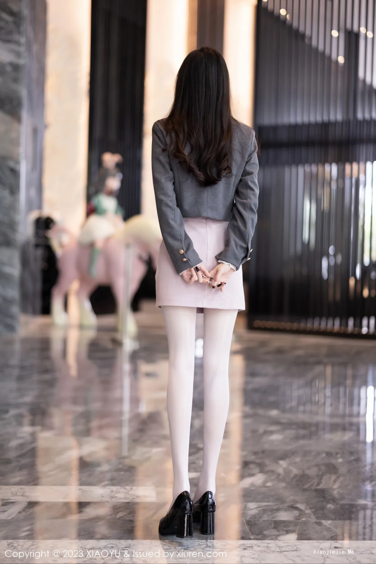 图片[94]-[XiaoYu画语界]Vol.997_模特奶瓶户外车拍性感蓝灰旗袍露粉色内衣秀曼妙身材诱惑写真97P-blog.zhu.ee