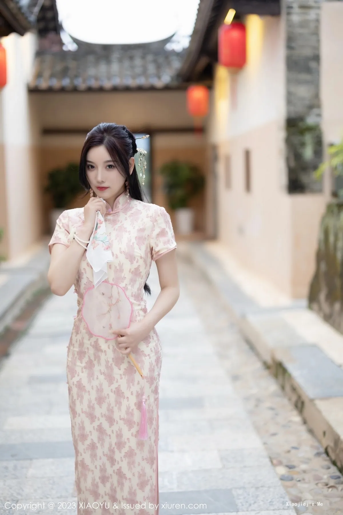 图片[2]-[XiaoYu画语界]Vol.993_女神杨晨晨Yome脱浅色旗袍露白色蕾丝内衣配白丝吊袜诱惑写真90P-blog.zhu.ee