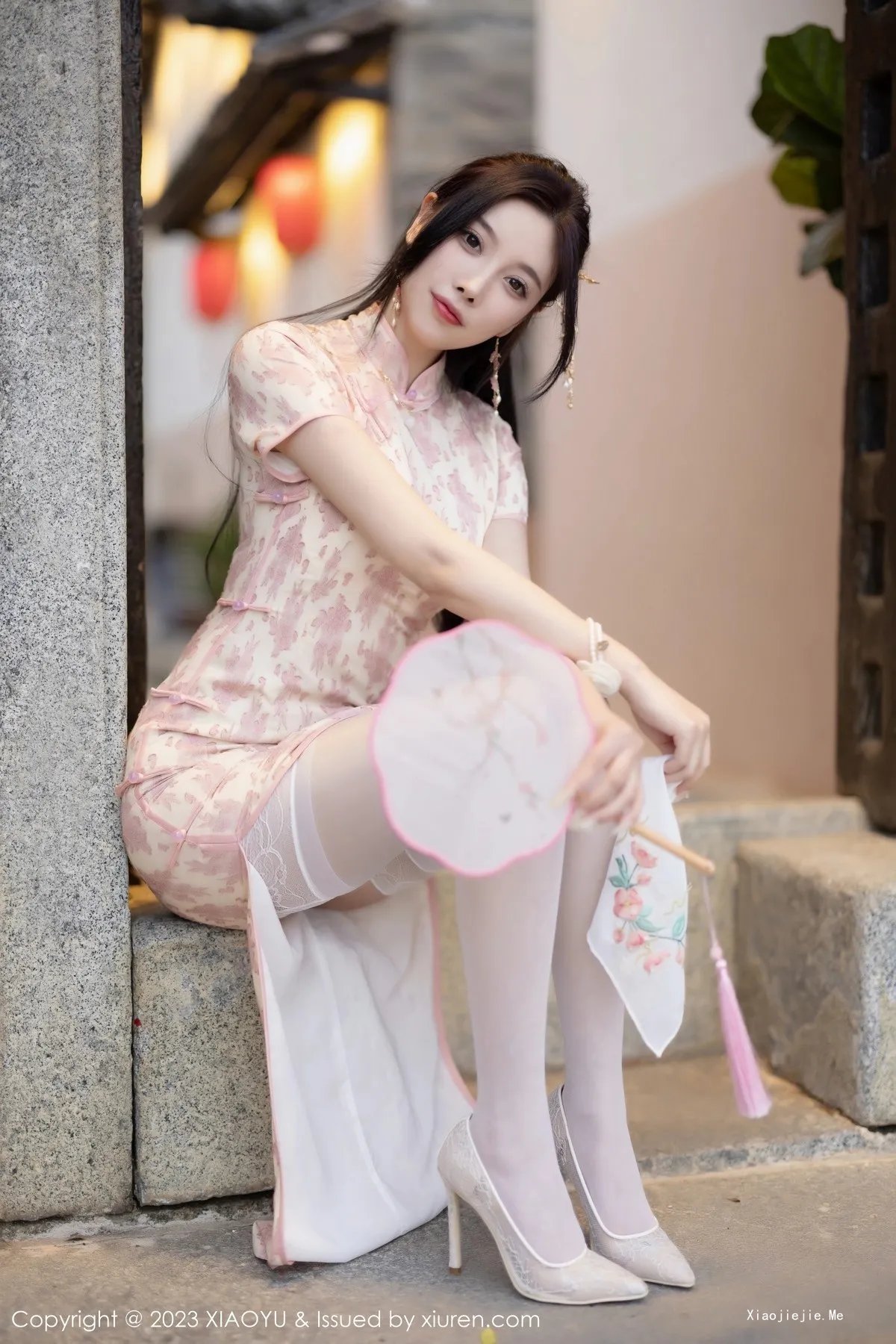 图片[18]-[XiaoYu画语界]Vol.993_女神杨晨晨Yome脱浅色旗袍露白色蕾丝内衣配白丝吊袜诱惑写真90P-blog.zhu.ee