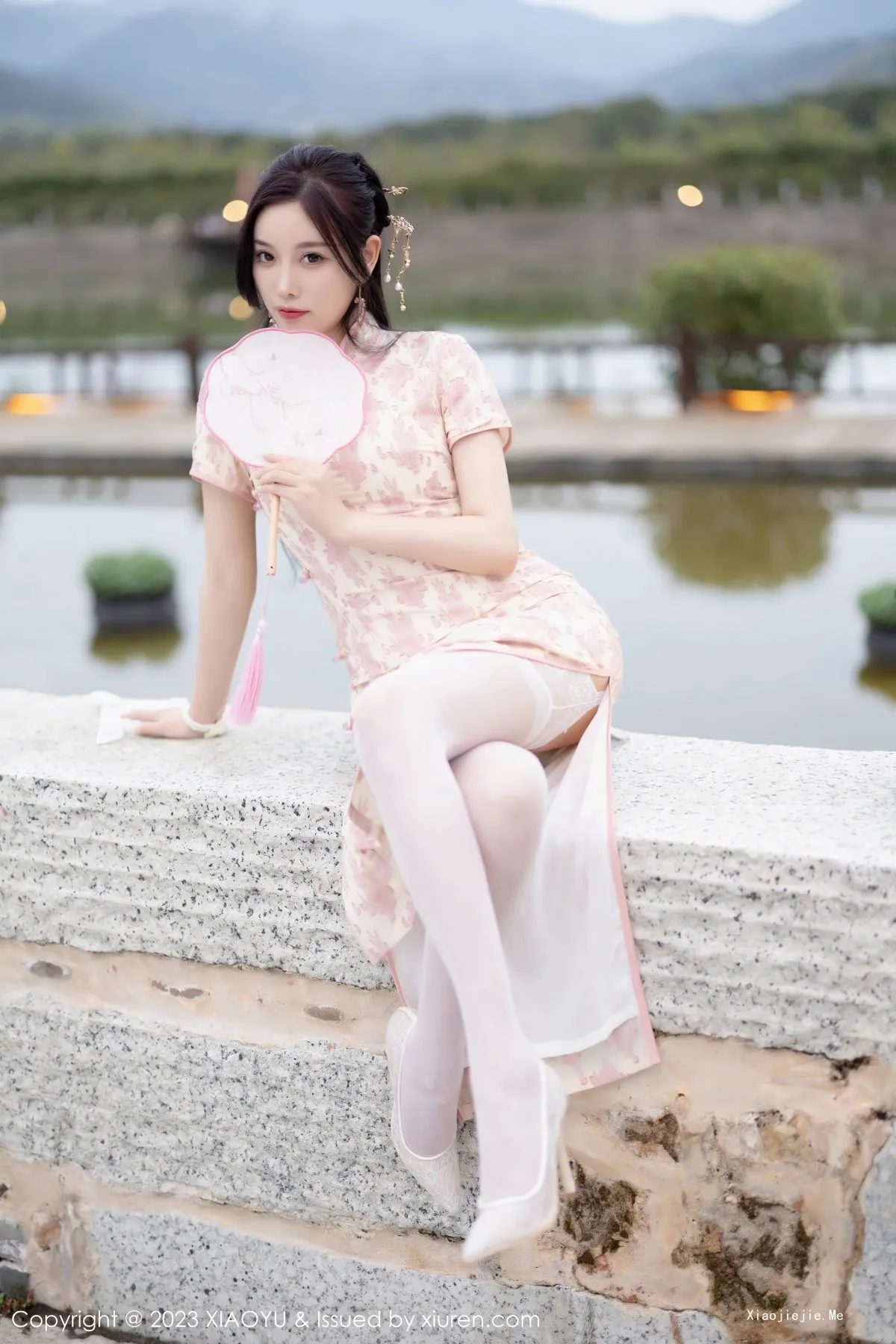 图片[32]-[XiaoYu画语界]Vol.993_女神杨晨晨Yome脱浅色旗袍露白色蕾丝内衣配白丝吊袜诱惑写真90P-blog.zhu.ee